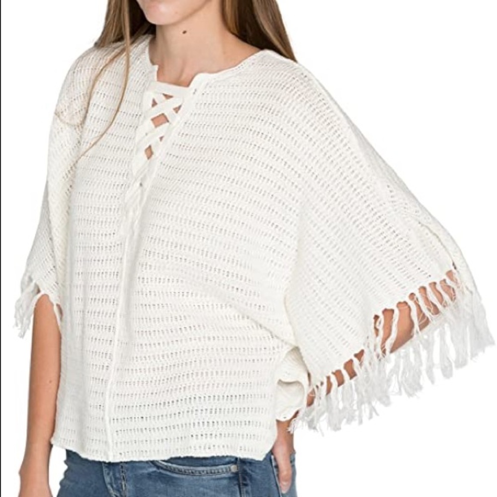 Velvet by Graham & Spencer Boho Fringe Crochet Cropped Sweater